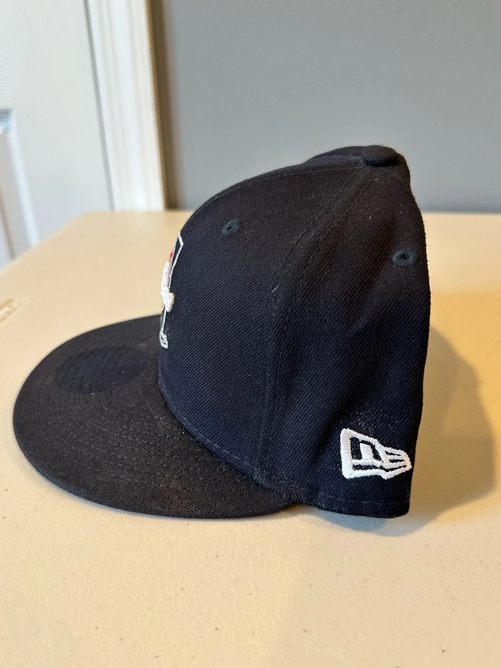 NY Yankees NY State Embroidered 9Fifty SnapBack Hat
